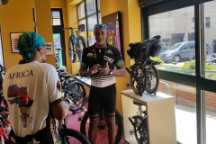 37112594_1981217768608758_3606294432824950784_n